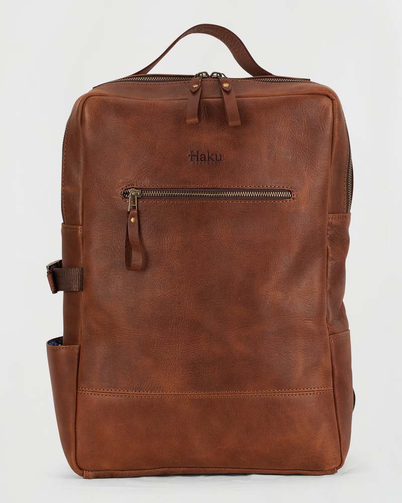 Mochila en cuero café