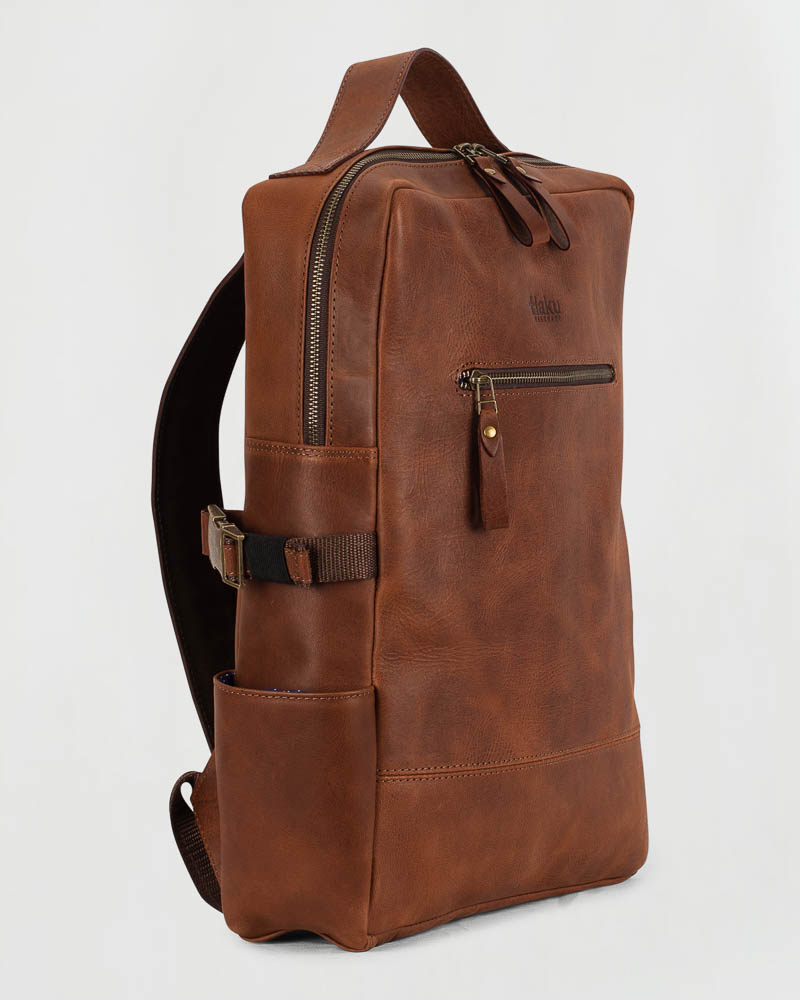 Mochila en cuero café