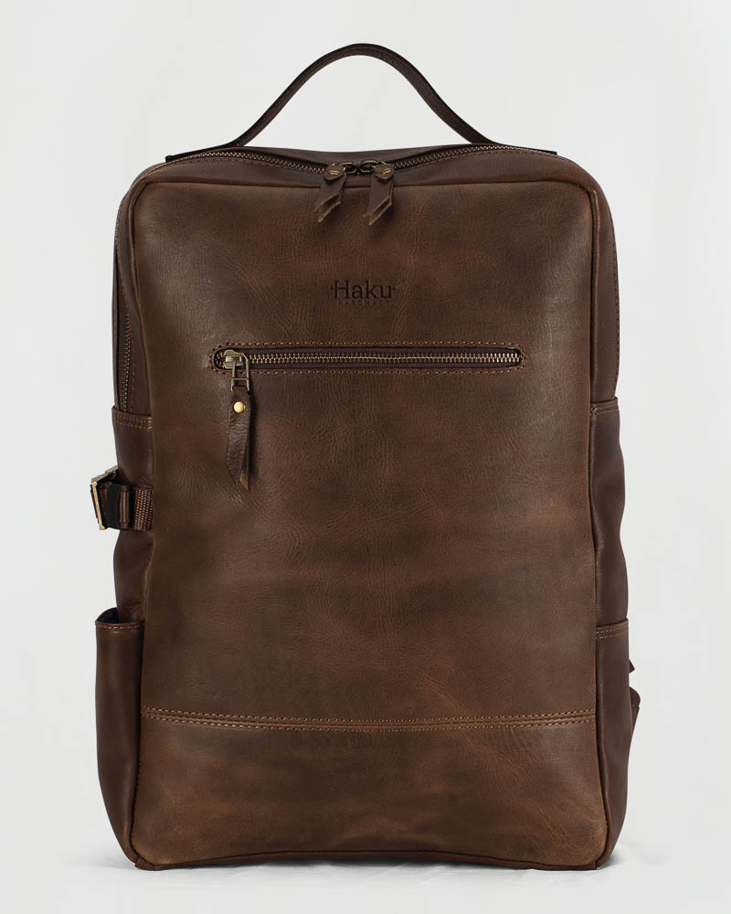 Mochila en cuero café oscuro